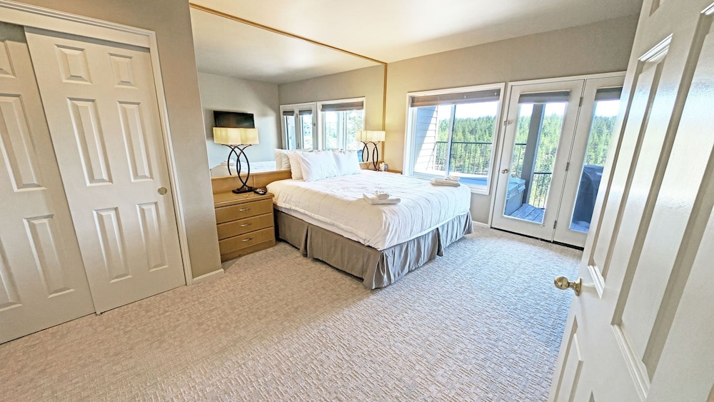 Mt Bachelor Village 331 2 Bedroom Condo