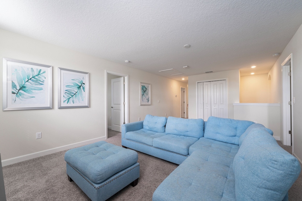 Magical 6BR Villa Pool Themed Room