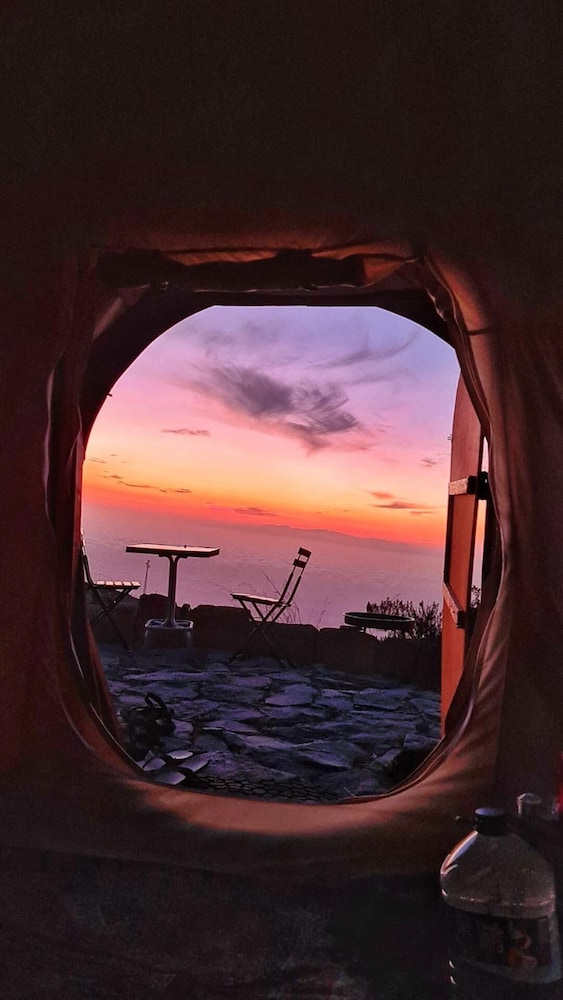 Unique Stargazing Escape With Ocean View