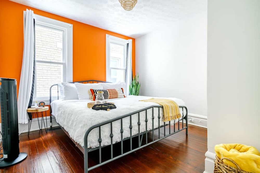 Prime Location Top Rated Clean Parking Free
