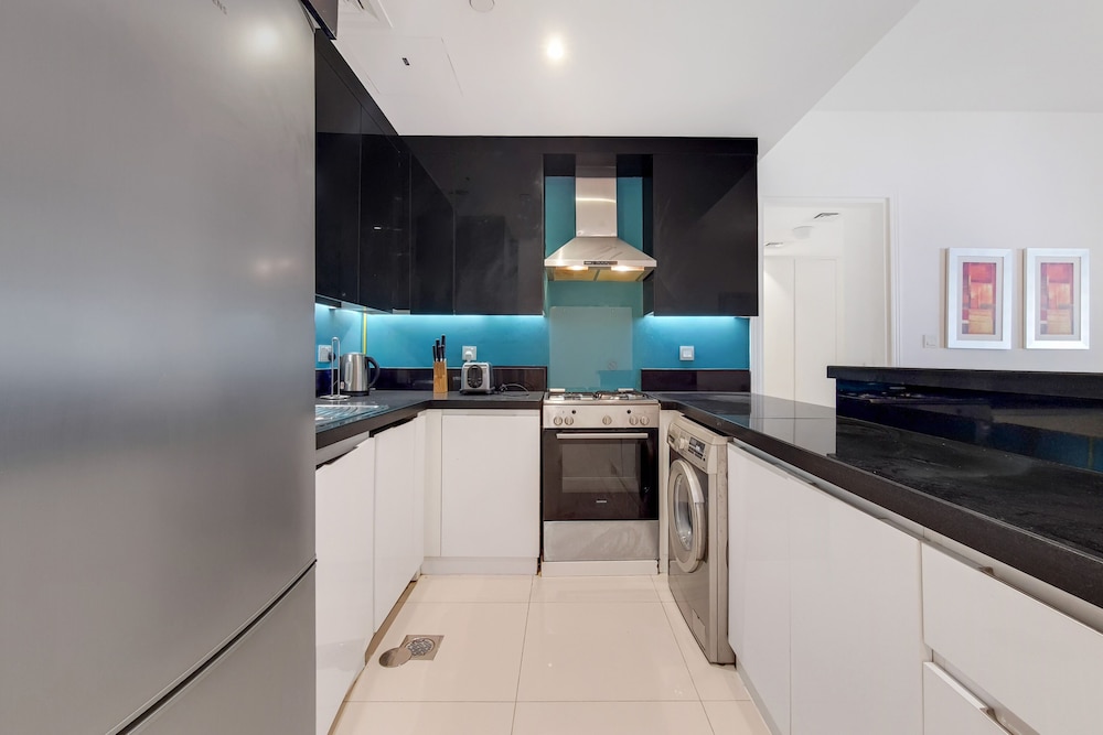 GreenFuture - Capital Bay Tower A