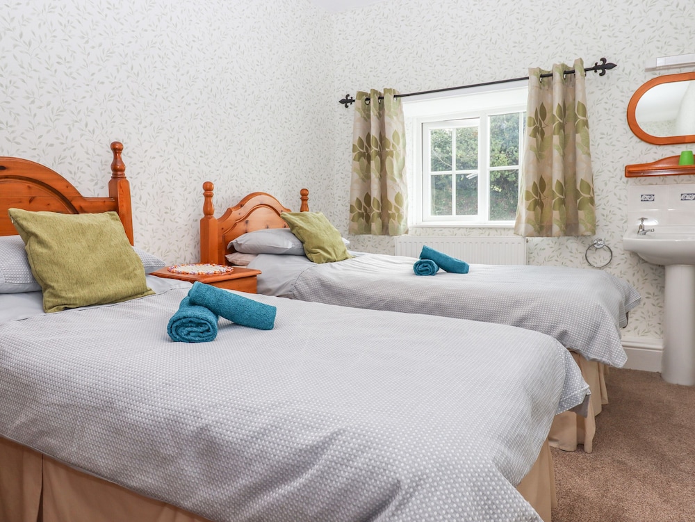 Waytown Cottage