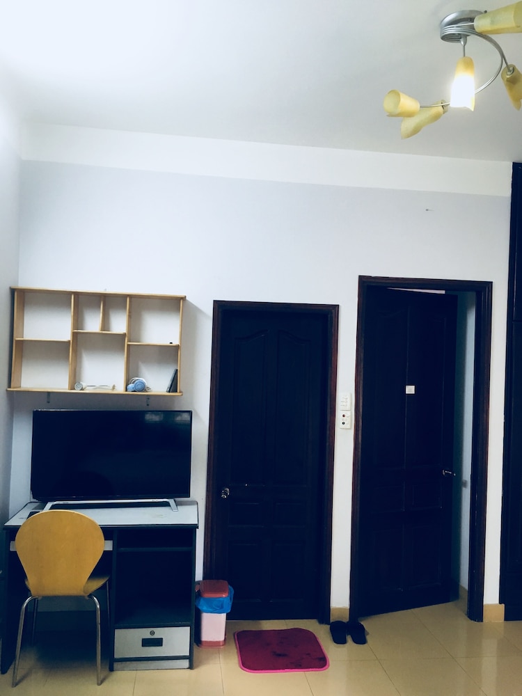 Drop By Saigon Hostel