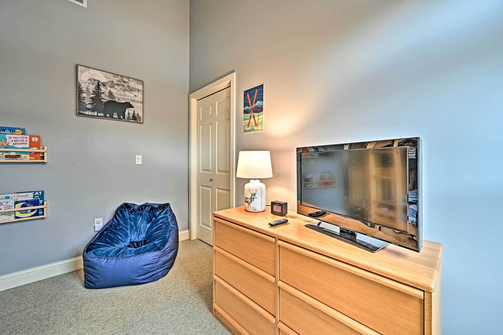 Seascape 1209 2 Bedroom Condo by RedAwning