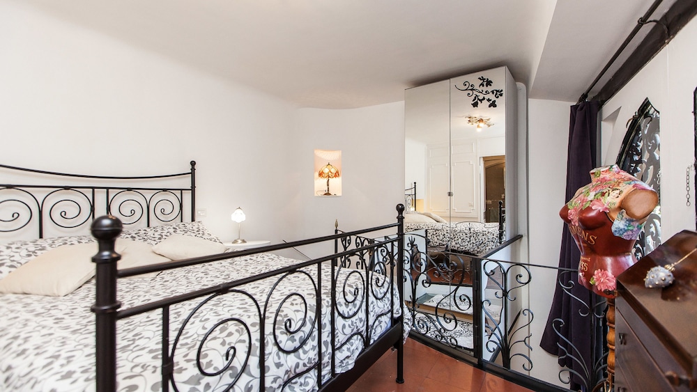 Rental In Rome Orsini Apartment