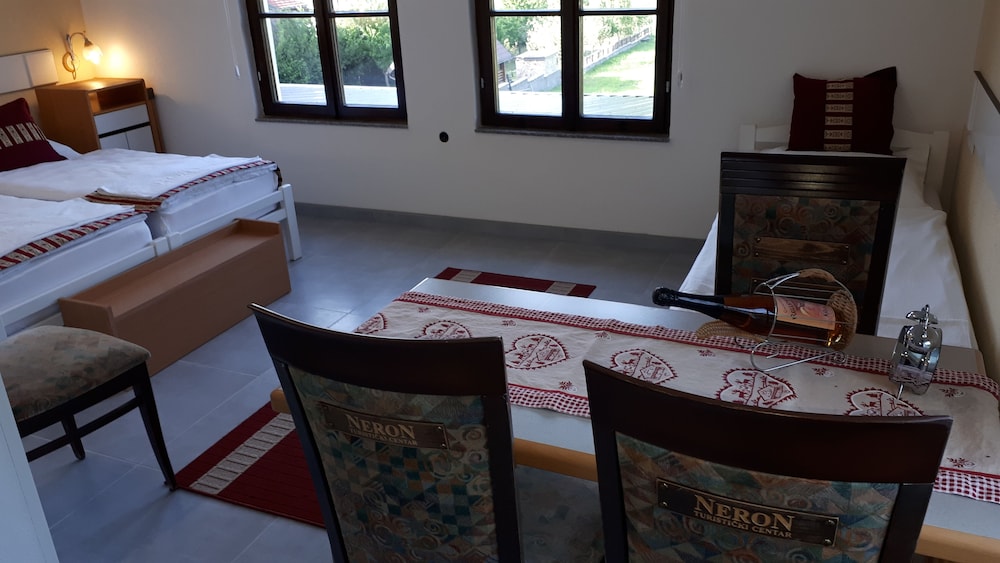 Neron Turist Center