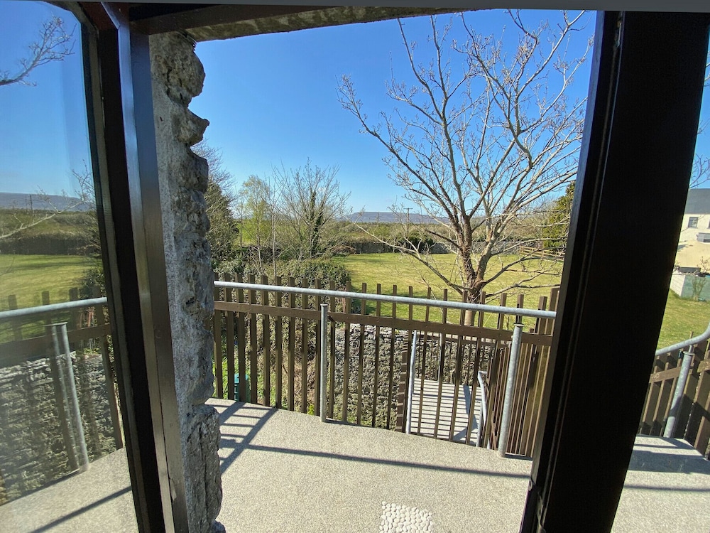 KINVARA SUITES