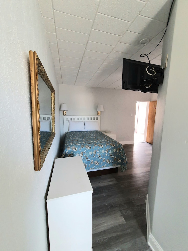 The Coral Sands Motel