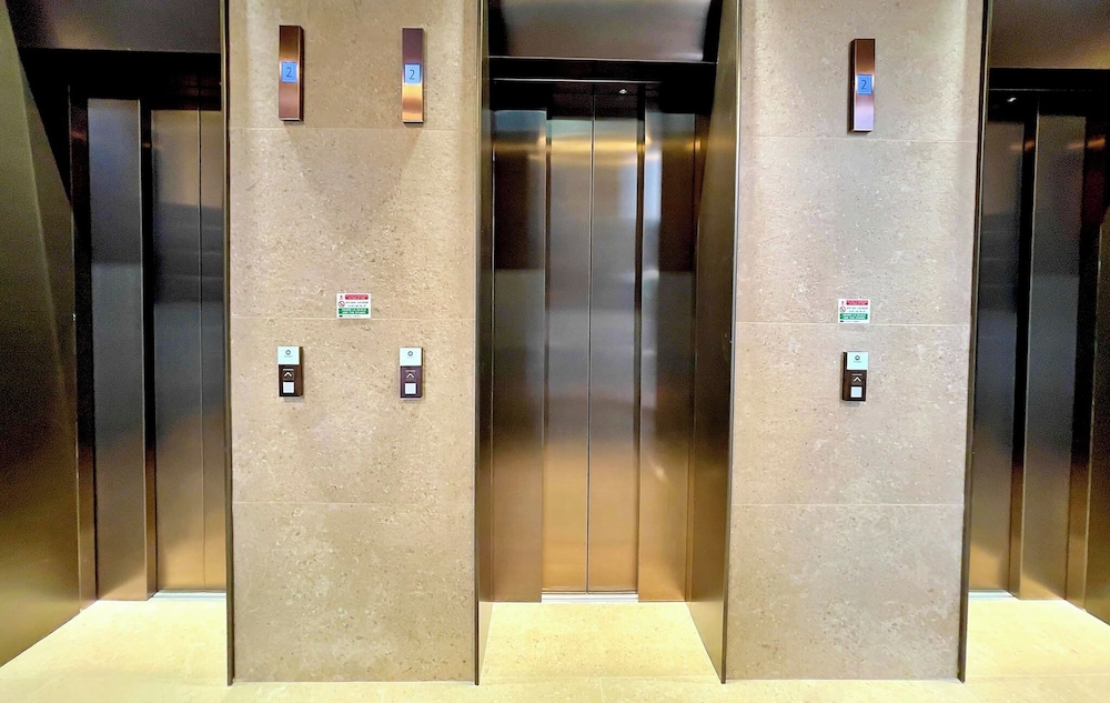 San Babila Central Tower by Rentopolis - High-end 1bdr with panoramic terrace overlooking Duomo