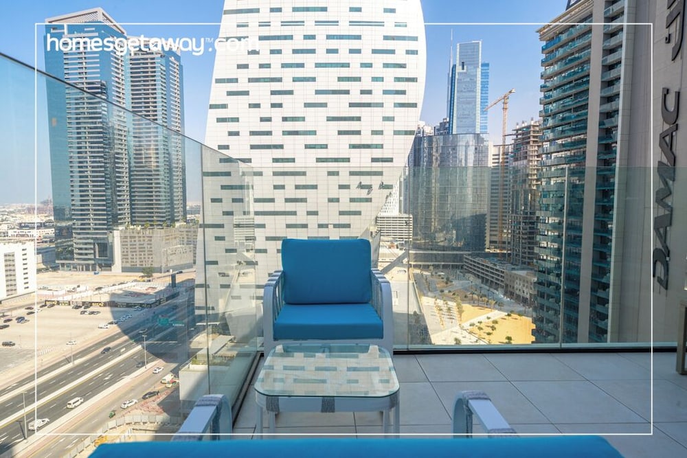 Designer 1BR Apt Fully Equipped