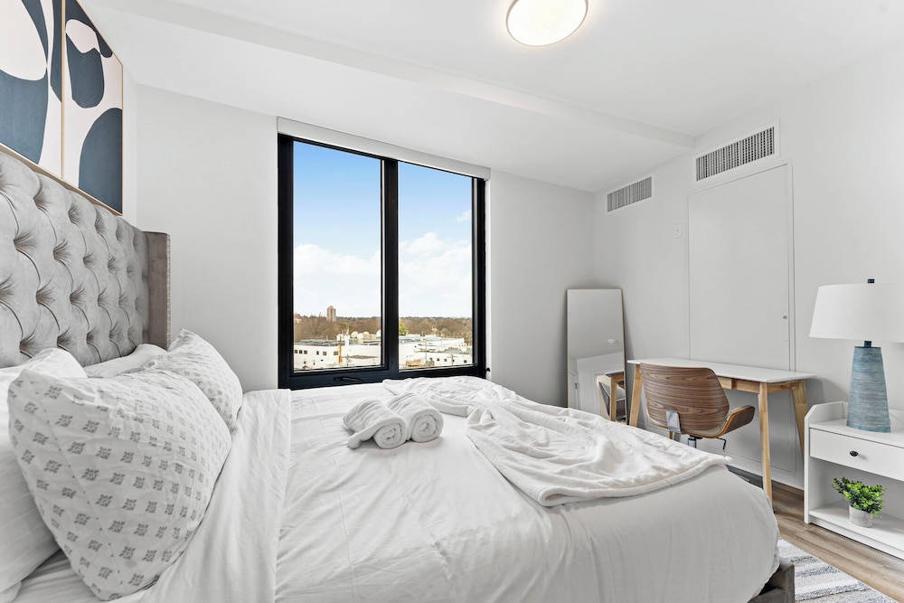 Furnished Apts near Harvard Stadium