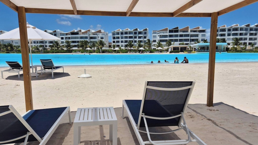 Luxury Beach Penthouse Jacuzzi & Lagoon View