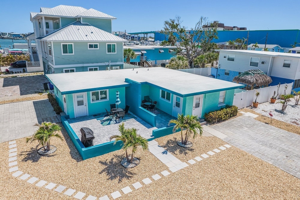 815 Third Street Escape: 2bd Cottage, Close To Restaurants! 2 Bedroom Home