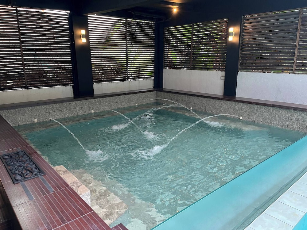 Sababa Springs Hot Spring