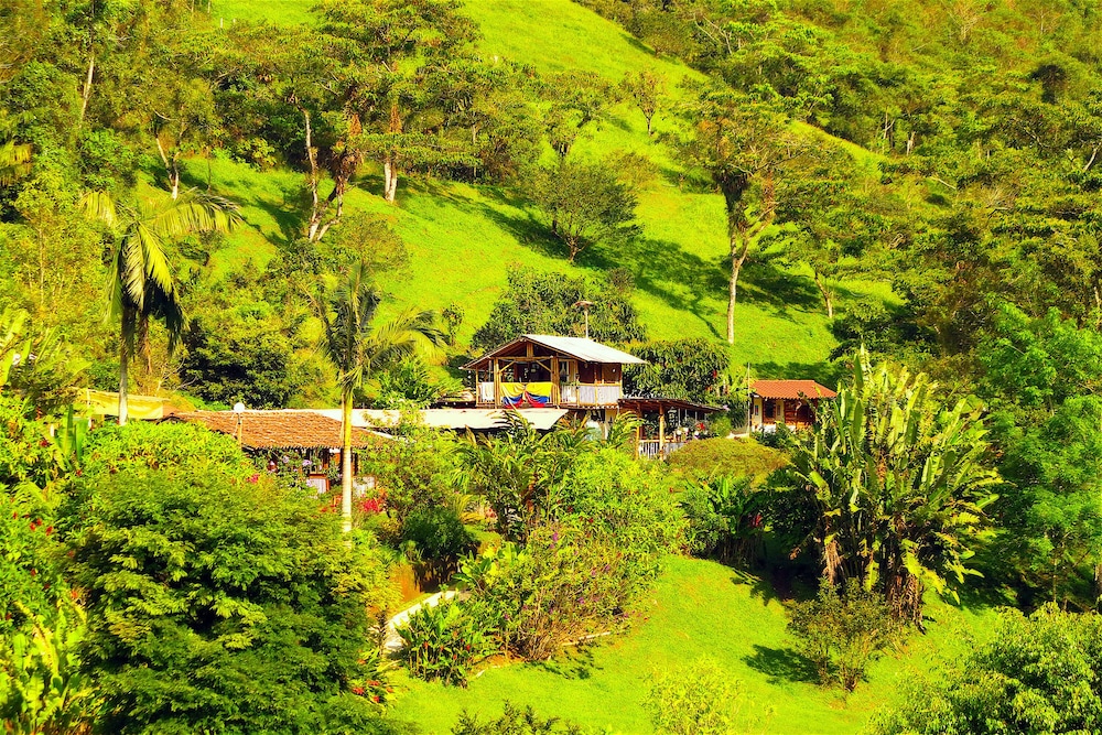 Refugio Puente Explanacion Ecolodge