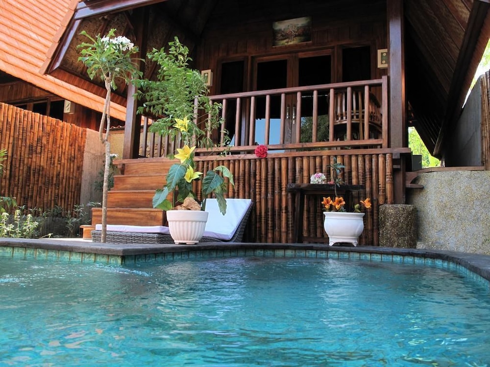 Yoki's Bungalows
