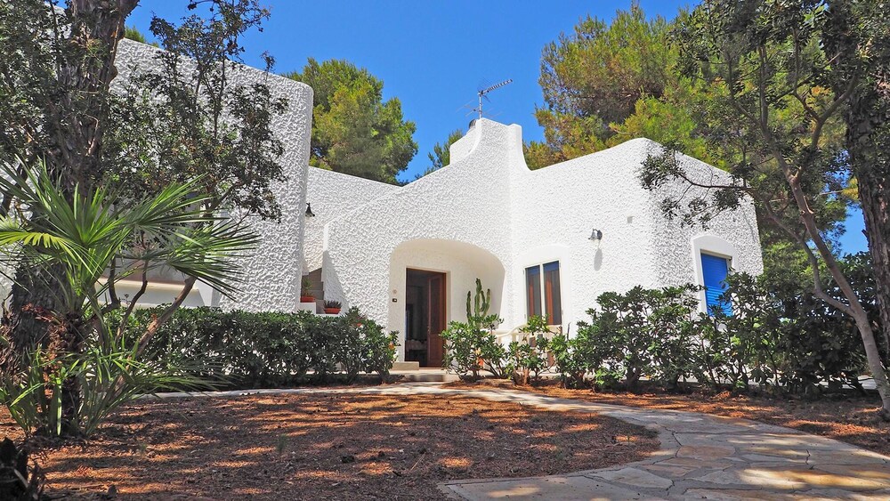 Villa Marechiaro 50 m From the sea 3 Bedrooms 2 Bathrooms