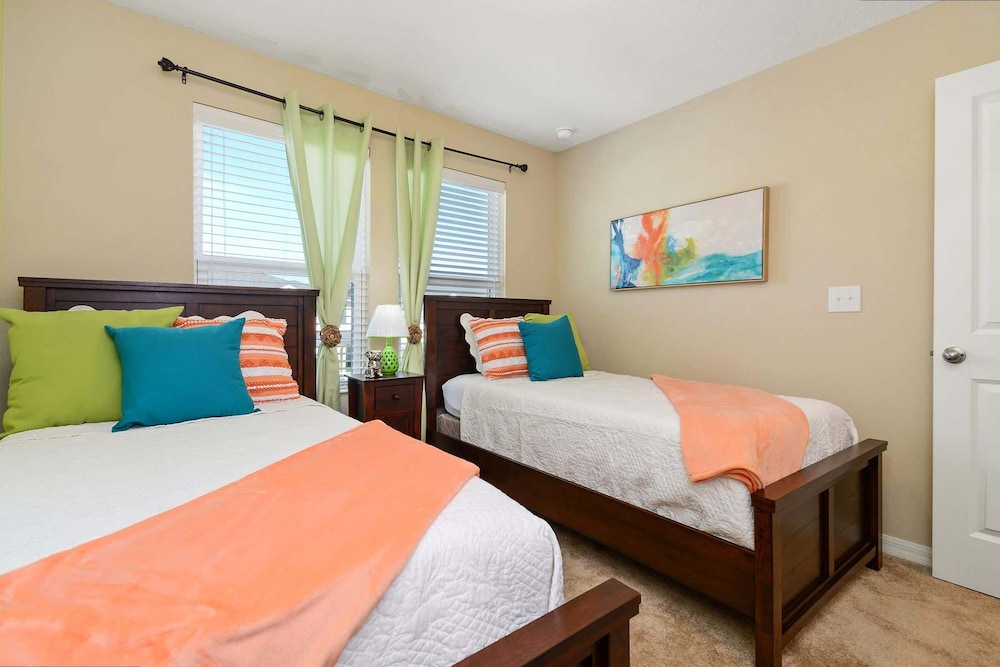 Resort-style 4BR Home Gated Community Near Disney