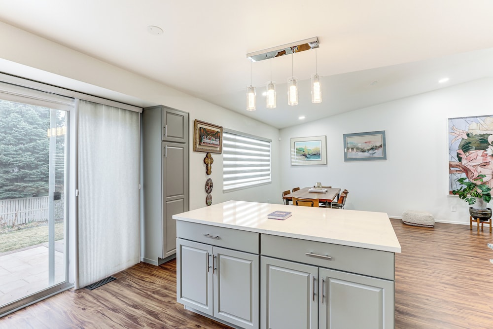 5 Mi to Cherry Creek State Park: Home w/ Yard!