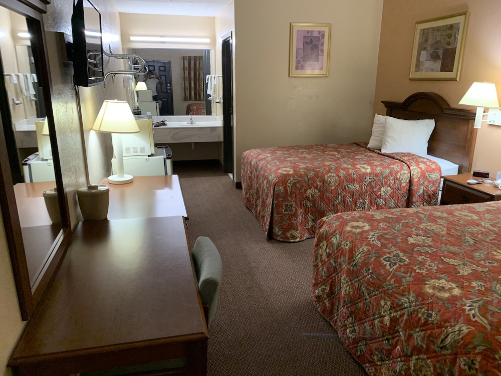 Owensville Motor Inn