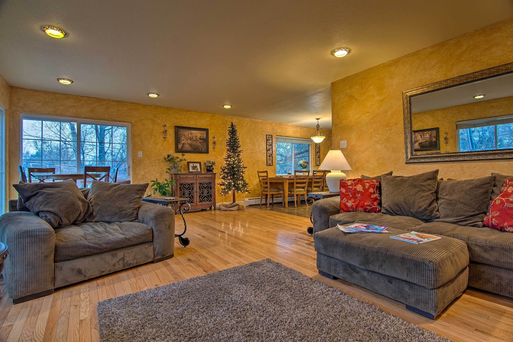 Modern Creekside Home: 9 Mi to Downtown Denver - Property Image 21