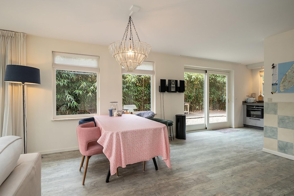 Lovely 4-person Villa With Private Pool