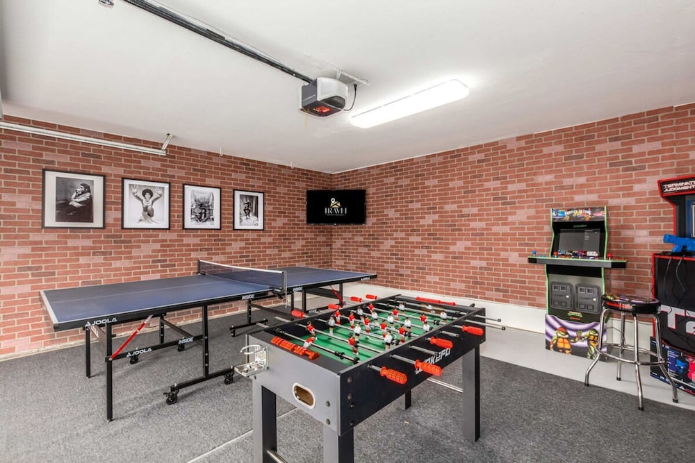 Modern-terranean Retreat 2 Masters Pool Spa Games