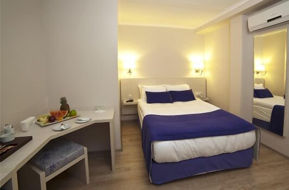 Yürüyüş Yapılan Otel - Image 10