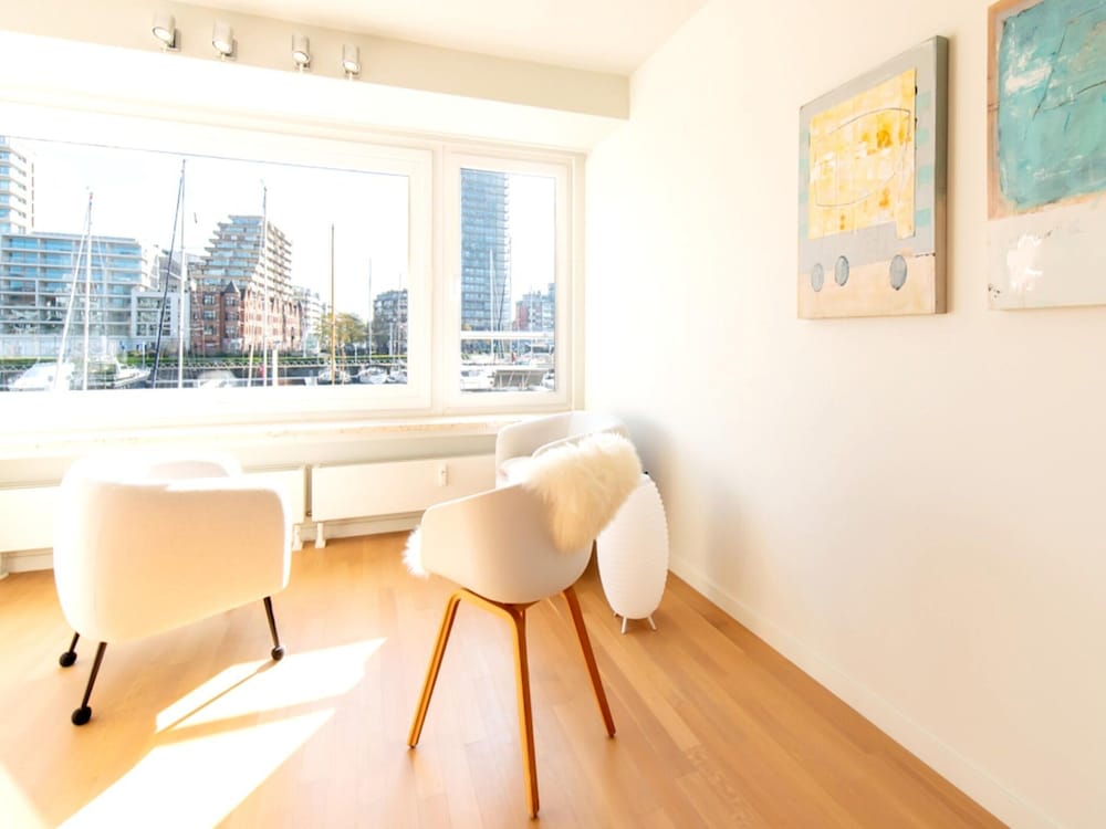Apartment With a View of the Marina