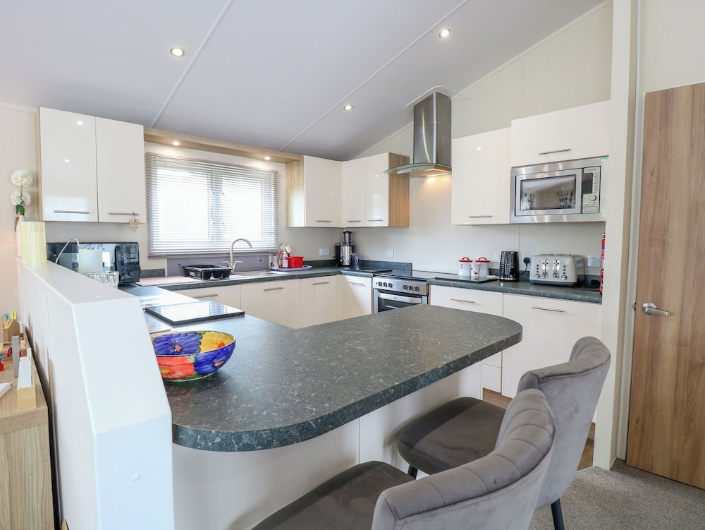 21 Norman Drive Lodge