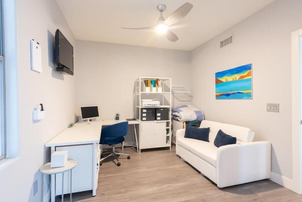 Scottsdale Condo Overlooking Golf Course