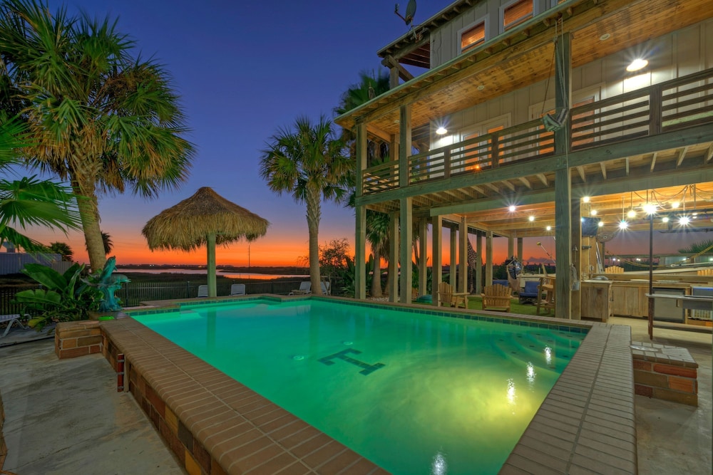 Fish Camp Buyout by Avantstay Unique 6bdr Escape Private Pool Views