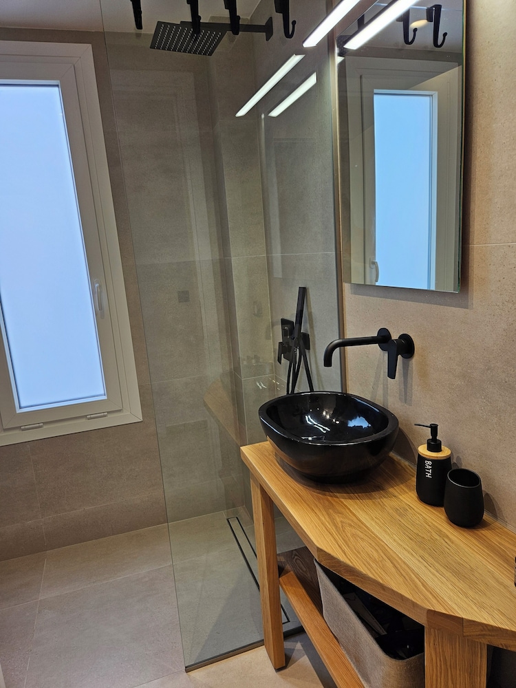 Aristotle Suites