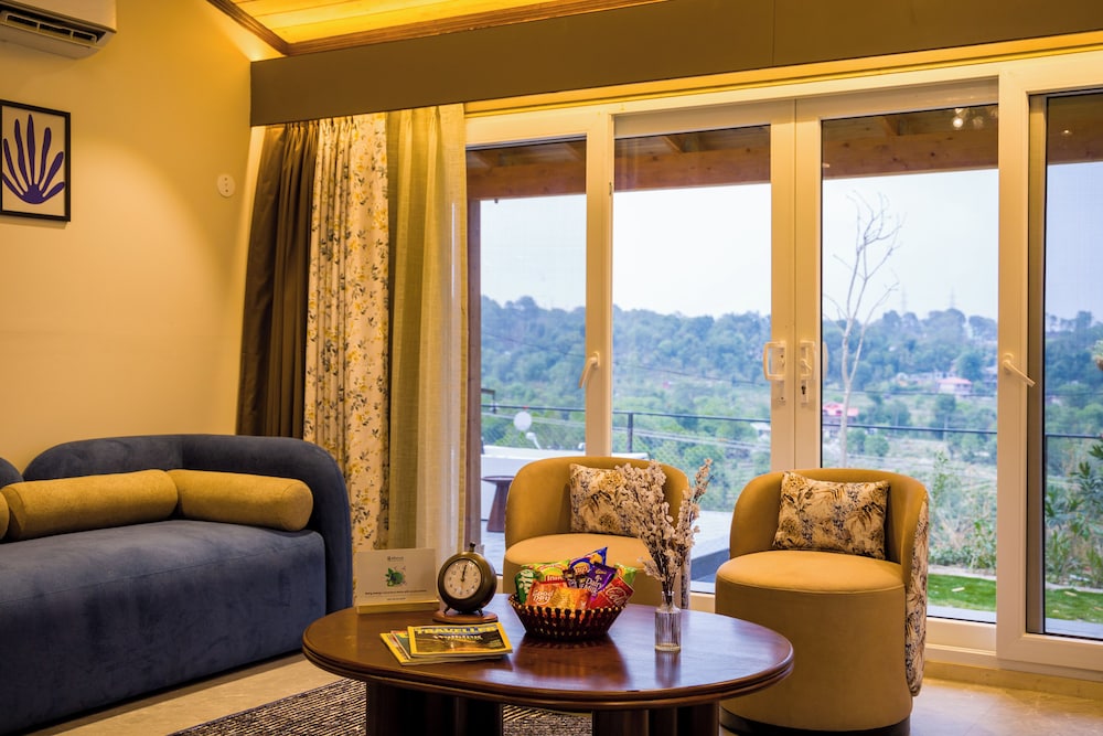 Elivaas Esh Cottage Willow | Hillside 1-room With Lush Garden, Common Pool Location