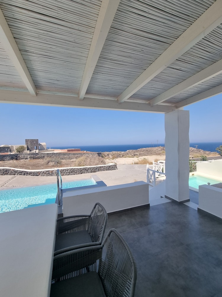 Oia Sunset Villas