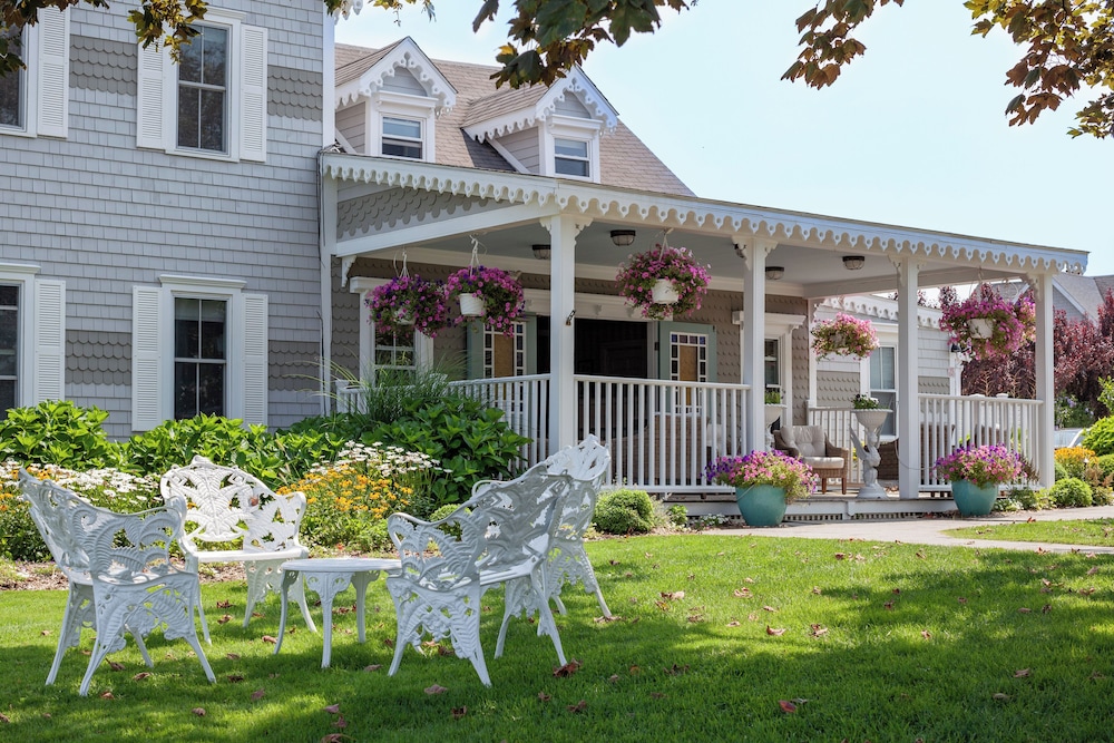 The 1661 Inn