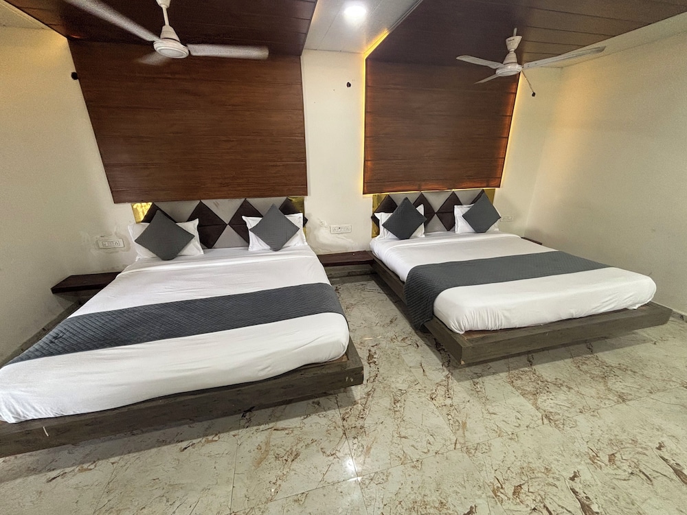 Hotel Dhana Lakshmi Bliss