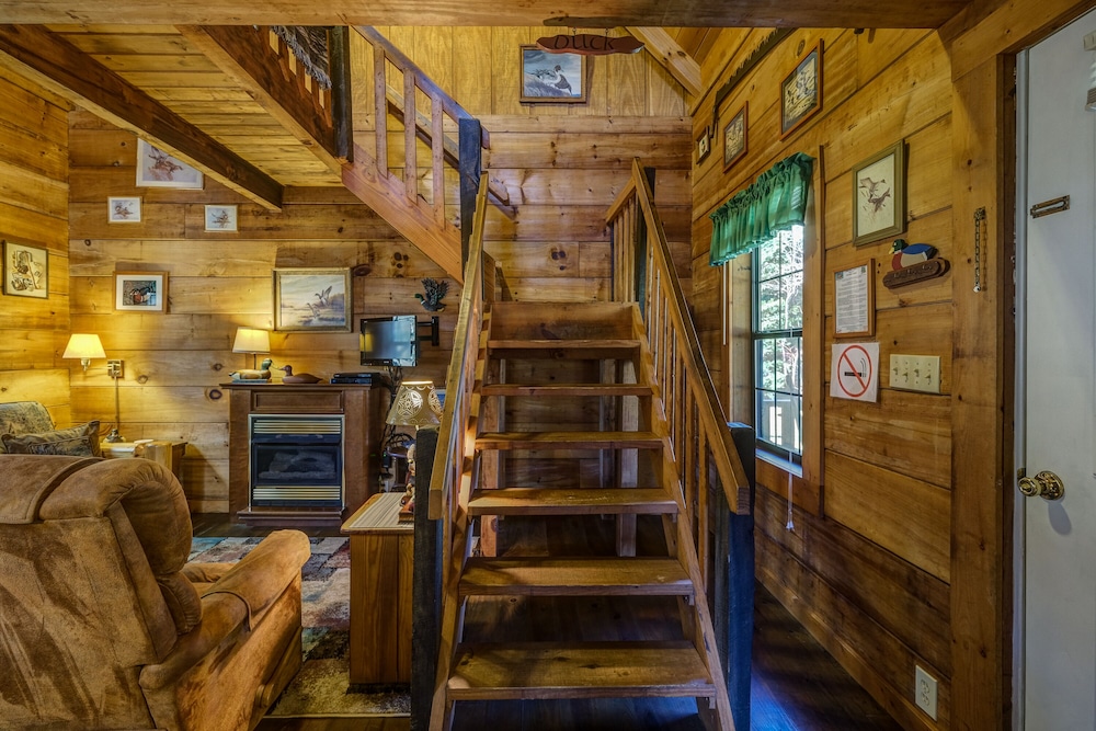 Cobb Creek Cabins view 3