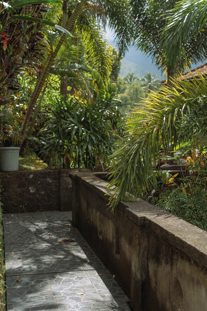 Puri Alam Bali Munduk
