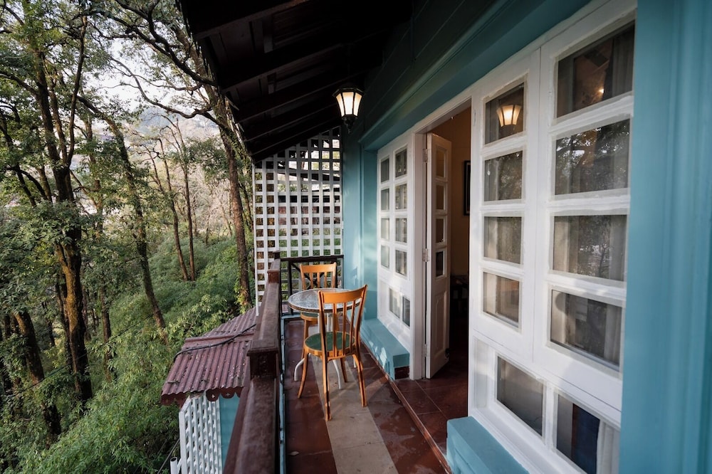 Sansa By The Woods - Manor Mussoorie