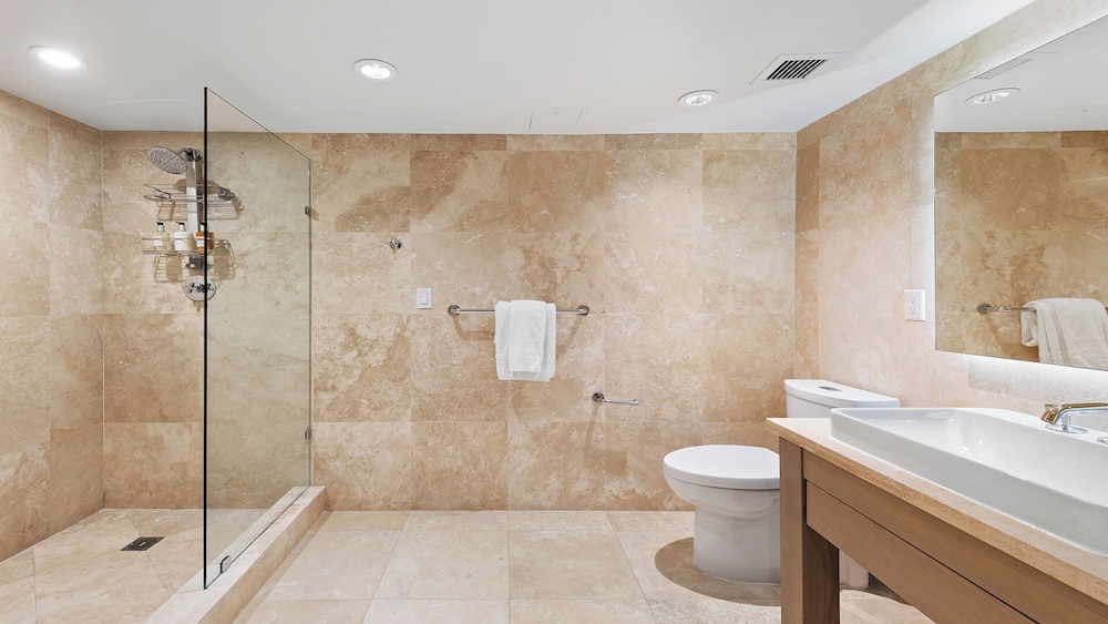 Luxury Vacation Rentals at 1 Hotel & Homes by LRMB