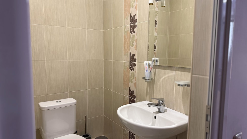 Comfortable apartments on Northern Avenue by Sweet Home