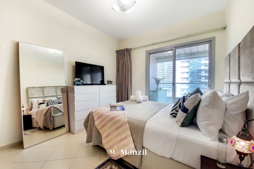 Manzil-Cozy 1BR in Marina with City View