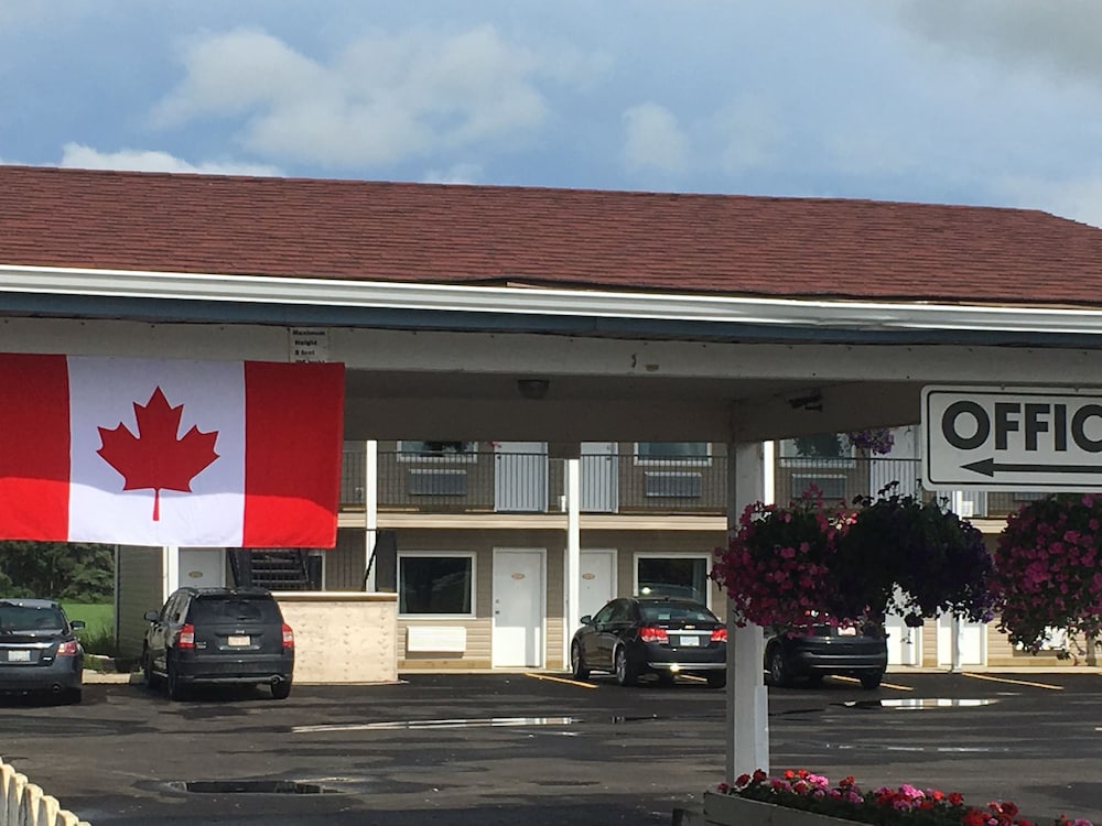 Voyageur Motel