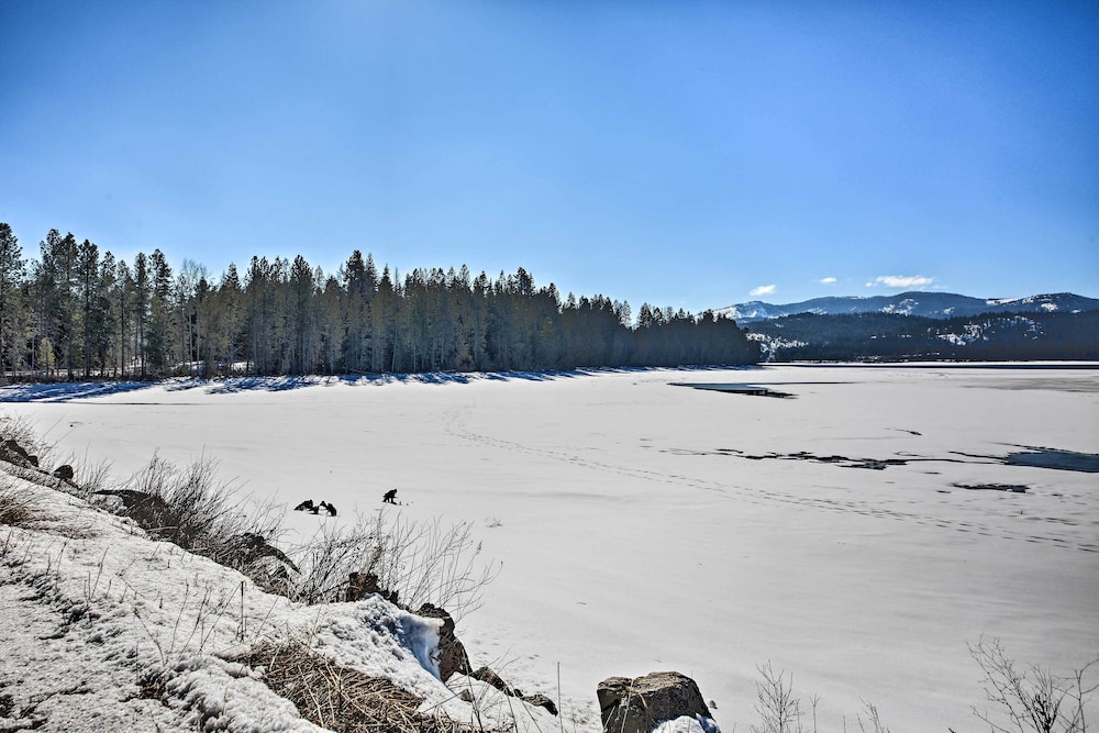 Family-friendly Sagle Vacation Rental w/ Deck - Property Image 6