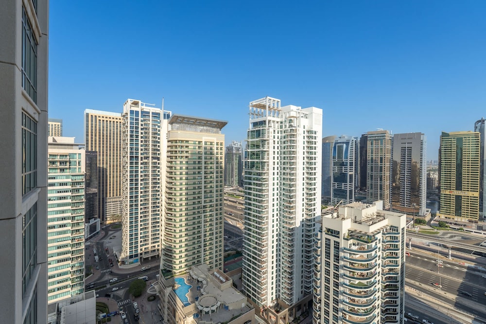 Luxury in Dubai Marina s 1 Bed That Sleeps 2