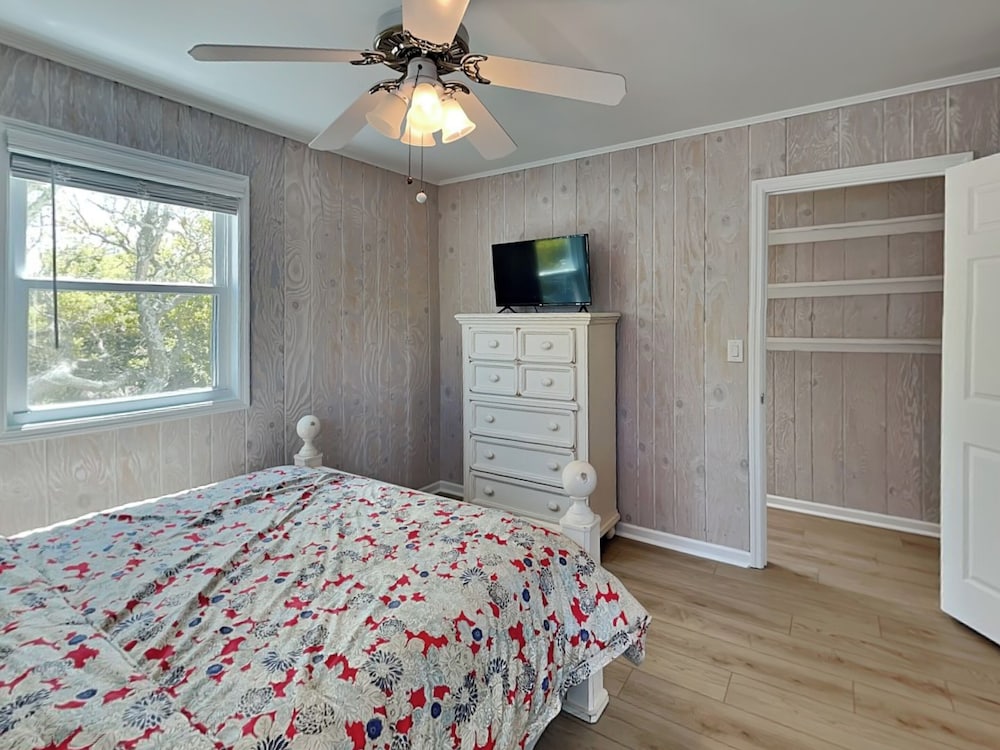 The Hydeaway by Topsail Realty