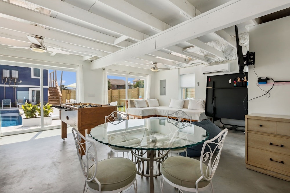 161 S Fletcher 5 Bedroom Home