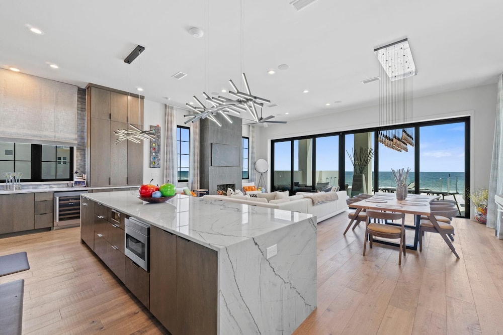 Casa Playa at Eleanor Beach