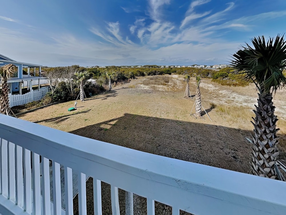 Dune Our Thing by Topsail Realty